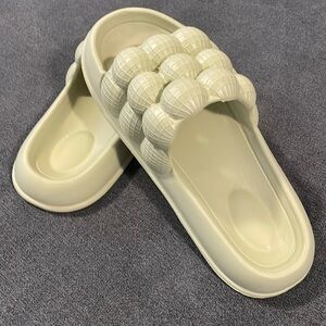 Bubble Slides Bubble Ball Slide Slippers for women Size 8/9
